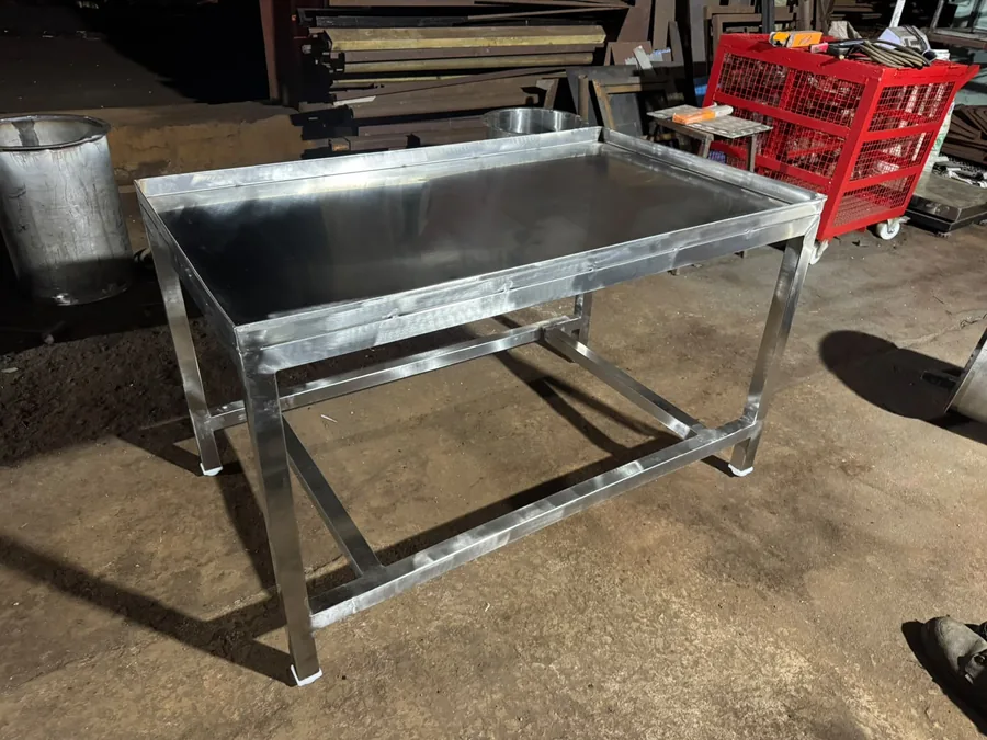 Stainless steel working table for food processing, SS 304, Nashik