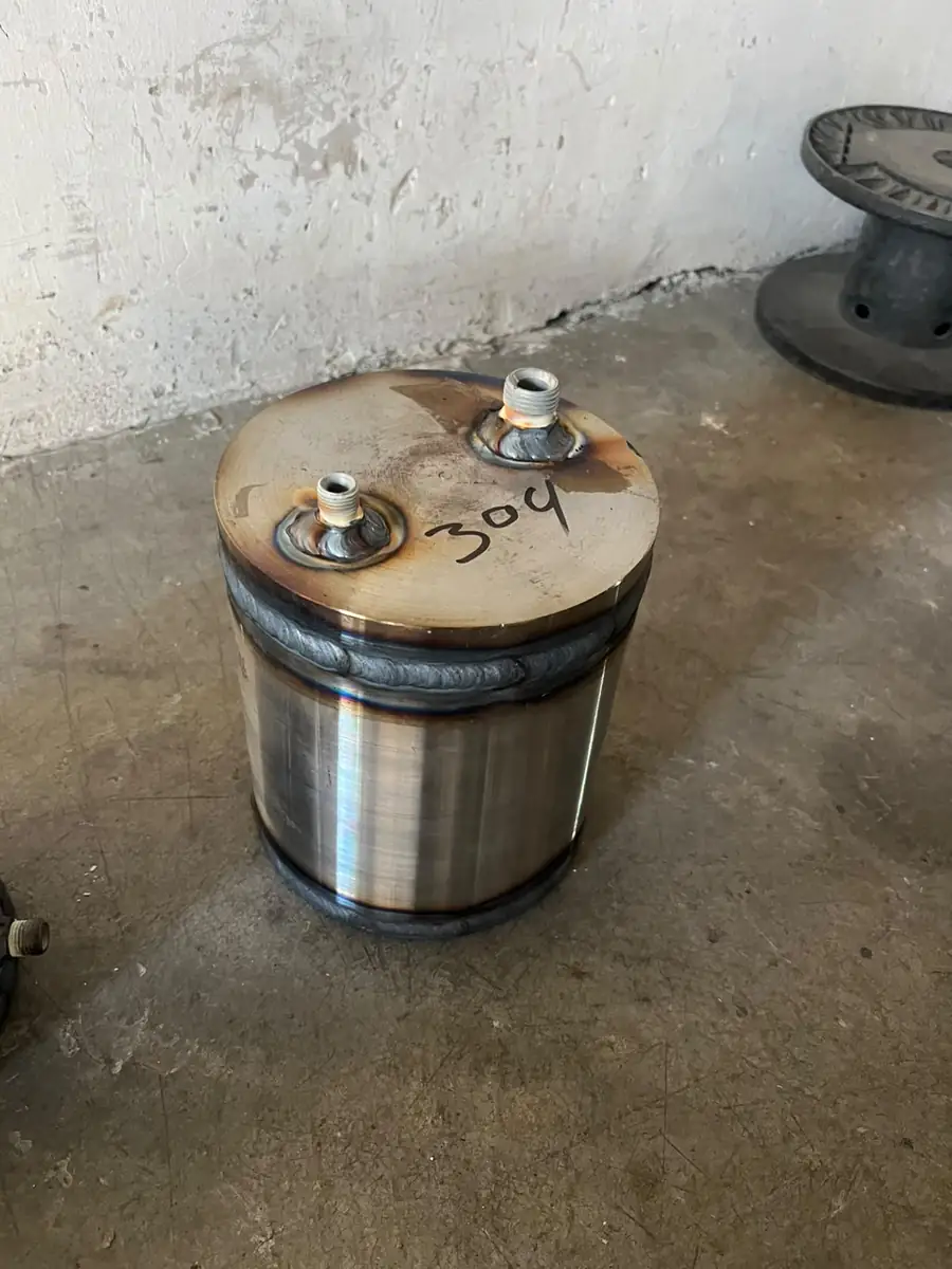 SS 304 process vessel with stamped material marking
